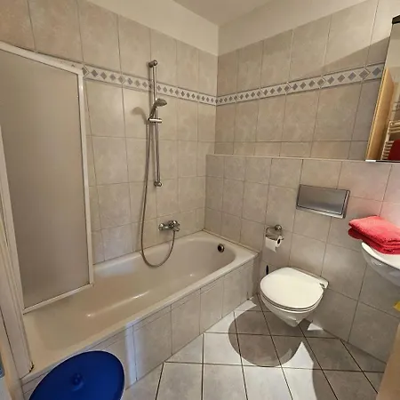 Pferdekoppel-im-haus-zwischen-den-wassern * Behrensdorf