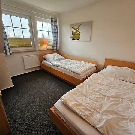 Pferdekoppel-im-haus-zwischen-den-wassern *